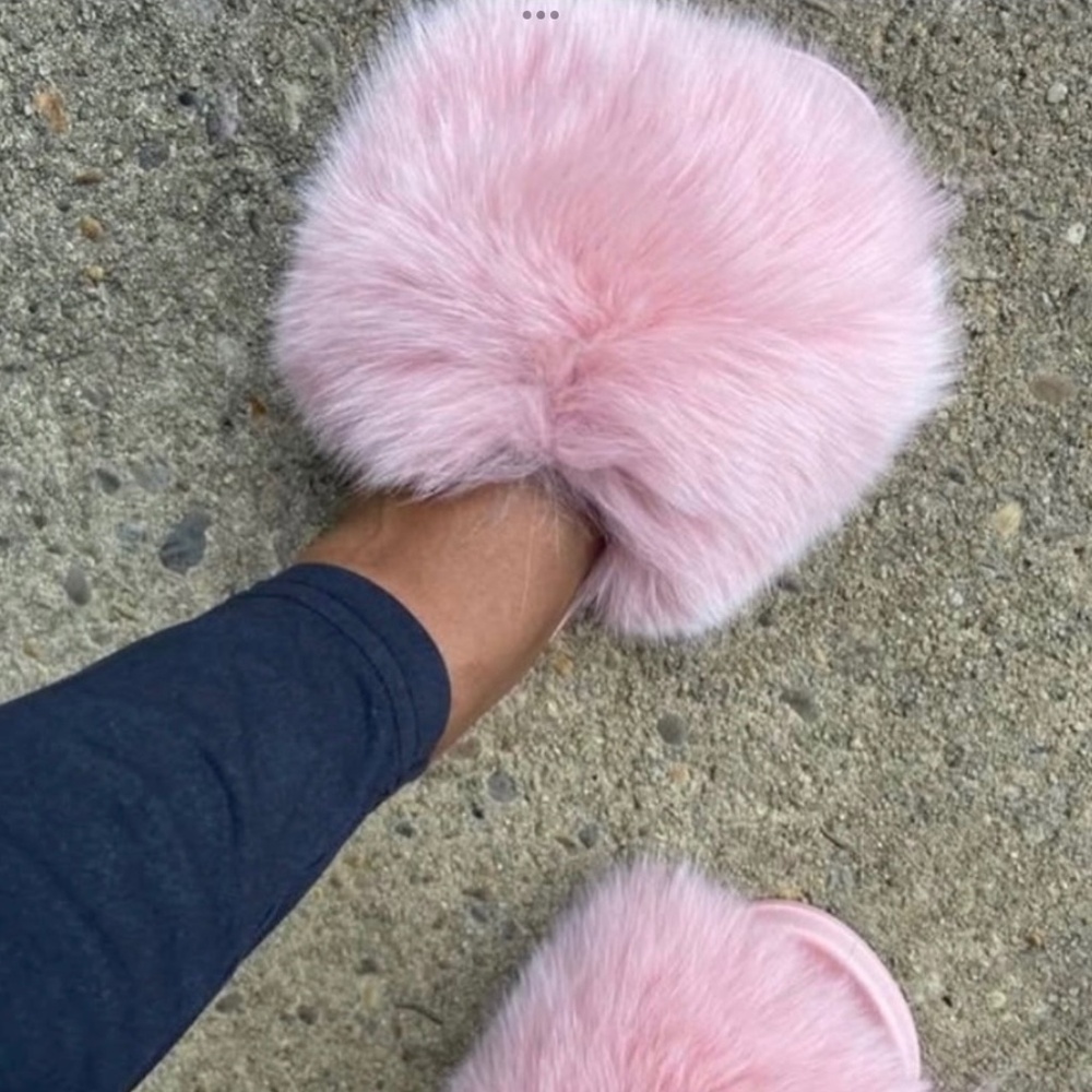 Carnation Real Fur Custom Slides Sizes 7.5,8,8.5 … - image 1